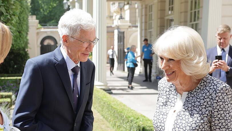 Königsgemahlin Camilla und Paul O'Grady verband die Liebe zu Tieren.