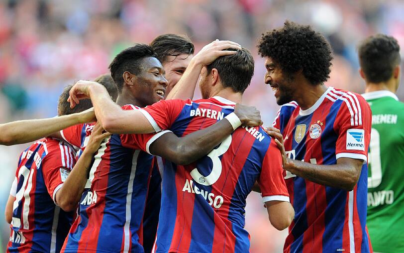 Dante: 

War mehr in Bremens Hälfte als ein Bremer in der bayrischen. Sicher in der Defensive, spielte den sicheren ersten Pass im Spielaufbau. Sucht bei den Ecken noch nach dem Platz, an dem er seinen Wuschelkopf einsetzen kann.

NOTE: 3