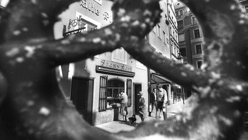 Brezn-Blick: die Bäckerei Karl am Platzl im Jahr 1972. Brezn-Blick: die Bäckerei Karl am Platzl im Jahr 1972.