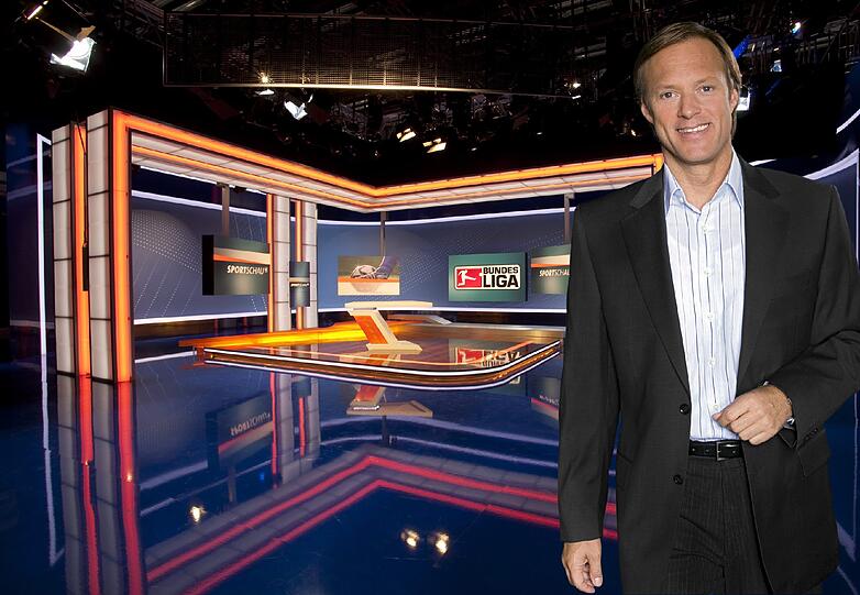 Gerhard Delling moderiert eine Ausgabe der ARD - Sportschau.