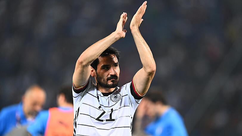 "Ein beruhigendes Element", sagt Flick über Gündogan. "Ein beruhigendes Element", sagt Flick über Gündogan.