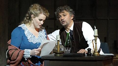 Rachel Willis-Sorensen und Jonas Kaufmann in "La Boheme".
