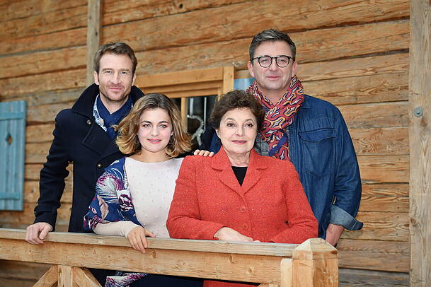 "Die Bergdoktor"-Familie: Heiko Ruprecht (l.), Ronja Forcher, Monika Baumgartner und Hans Sigl (r.).