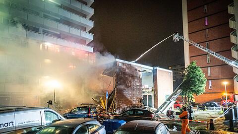 400 Anwohner mussten nach der heftigen Explosion ihre Wohnungen verlassen.