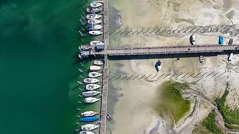Ohne l&auml;nger anhaltende und fl&auml;chendeckende Regenf&auml;lle d&uuml;rfte der Wasserstand in den kommenden Tagen weiter sinken.