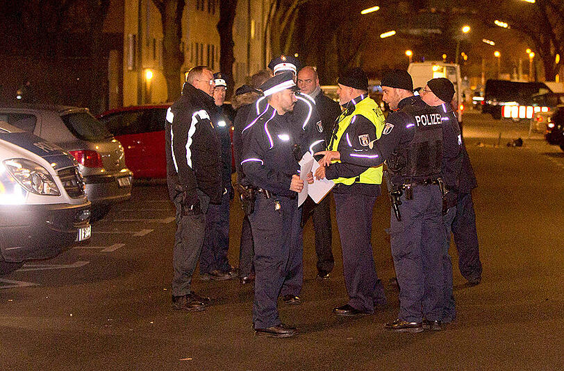 Razzia in Berlin-Britz: Hier wurden am Donnerstagabend zwei Männer festgenommen.