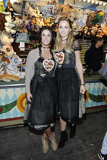 Lina Meyer (l.) ist die Freundin von Shootingstar Joshua Kimmich.