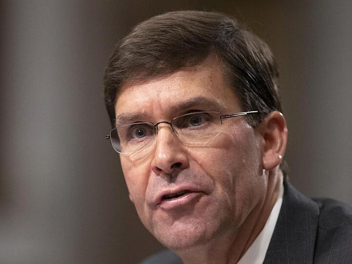 Der US-Senat hat Mark Esper als neuen Verteidigungsminister im Kabinett von Trump bestätigt.