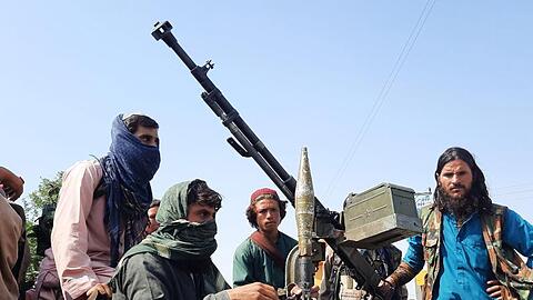 Taliban-Kämpfer in Mehtarlam, Hauptstadt der afghanischen Provinz Laghman.