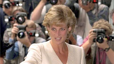 Prinzessin Diana nach dem Besuch im "Mortimer Market Centre"-Krankenhaus für HIV-Infizierte und Aids-Kranke in London 1996.