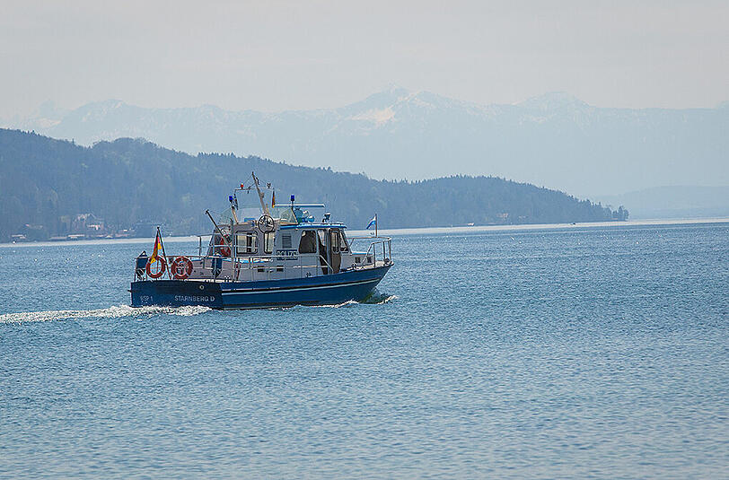 Die Suche am und im Starnberger See geht weiter. Noch immer ist Leo spurlos verschwunden.