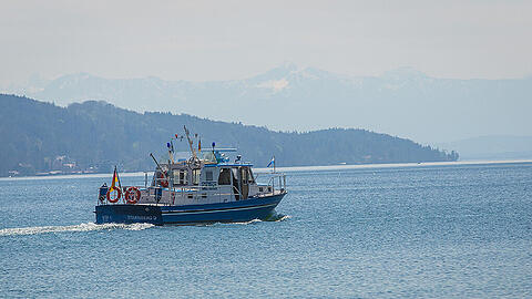 Die Suche am und im Starnberger See geht weiter. Noch immer ist Leo spurlos verschwunden.