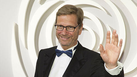 Guido Westerwelle im Mai 2014 beim Rosenball in Berlin. Mehr Bilder des ehemaligen Außenministers in der Bilderstrecke.