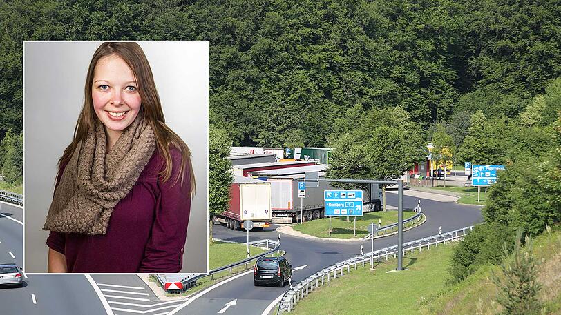 Auf der Suche nach der vermissten Studentin (kleines Bild) durchkämmten Polizisten auch den Bereich einer Raststätte an der A9.
