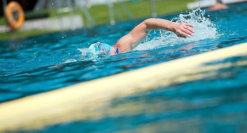 Glücklich, wer tagsüber Zeit fürs Freibad hat: Im Schyrenbad ist es am Montagvormittag schön leer, und dass bei diesem Kaiserwetter...