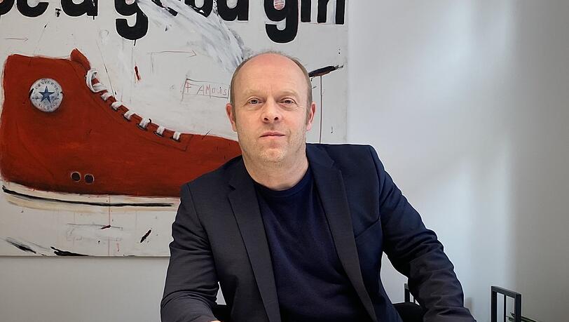 Arndt Kempgens (52) ist Anwalt für Versicherungsrecht. Arndt Kempgens (52) ist Anwalt für Versicherungsrecht.