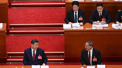 Auch Staats- und Parteichef Xi Jinping verfolgt in der Großen Halle des Volkes den Auftakt des Volkskongresses. Auch Staats- und Parteichef Xi Jinping verfolgt in der Großen Halle des Volkes den Auftakt des Volkskongresses.