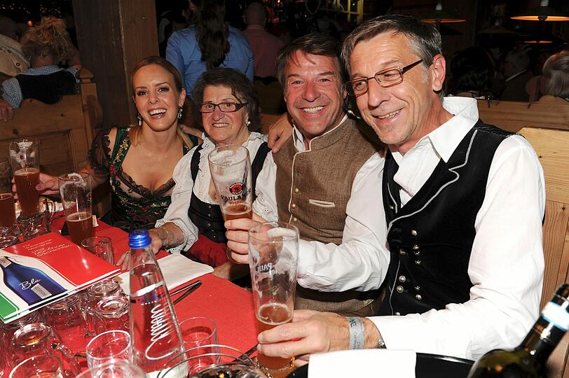 Isabel Edvardsson, Mutter Hedwig Lindner, Patrick Lindner