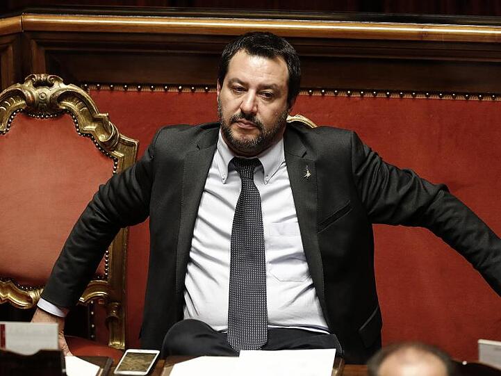 Italiens Innenminister Matteo Salvini vor Beginn einer Vertrauensabstimmung über den Haushaltsplan im italienischen Senat.