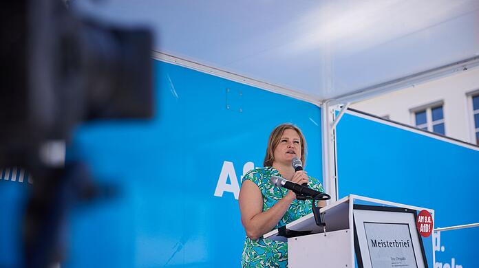 Katrin Ebner-Steiner (AfD) spricht bei einer Europawahlkampfveranstaltung der AfD.