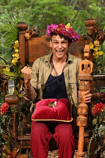 Staffel 14: Der aktuelle Dschungelkönig heißt Prince Damien. Der DSDS-Gewinner aus 2016 stand mit Boxer Sven Ottke und TV-Auswanderin Daniela Büchner im Finale. 2020 nahmen außerdem diese Promis teil: Sonja Kirchberger, Elena Miras, Claudia Norberg, Günther Krause, Anastasiya Avilova, Markus Reinecke, Toni Trips, Marco Cerullo und Raúl Richter.