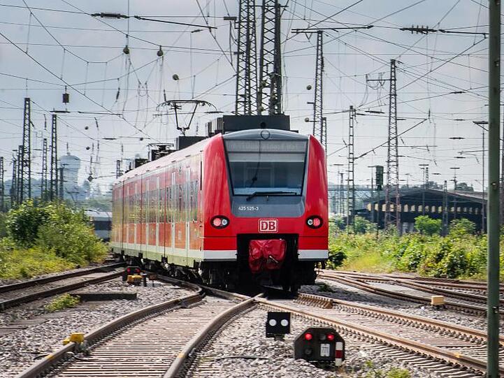 In Hamburg kamen 97,7 Prozent der Züge pünktlich.