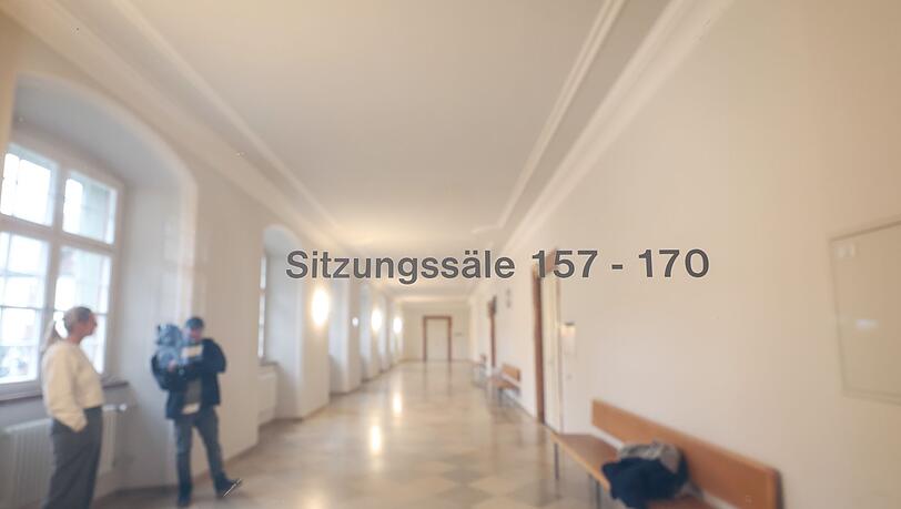 Das Landgericht in Kempten verhandelt gegen einen jungen Autofahrer, der durch Raserei einen Mord begangen haben soll. (Symbolbild)