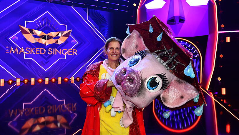 Katrin Müller-Hohenstein war als Schwein verkleidet. Katrin Müller-Hohenstein war als Schwein verkleidet.
