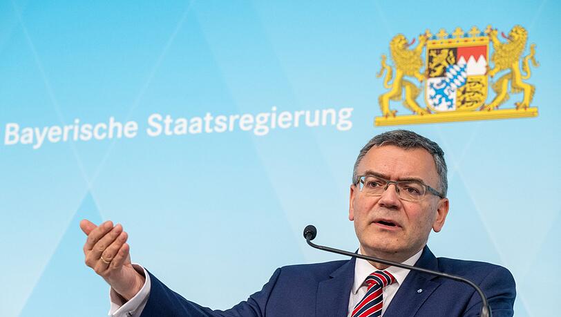 Florian Herrmann (CSU) berief in der Causa Aiwanger den Koalitionsausschuss ein. Florian Herrmann (CSU) berief in der Causa Aiwanger den Koalitionsausschuss ein.