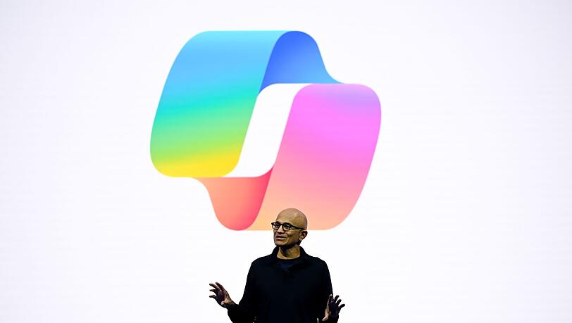 Microsoft-Konzernchef Satya Nadella umwirbt europ&auml;ische Kunden mit Sicherheitsgarantien.