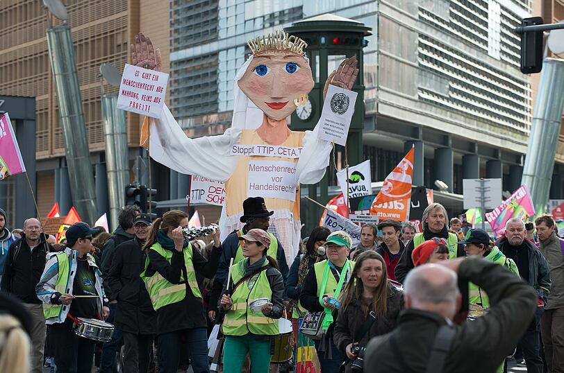 Weitere Bilder von Demonstrationen aus anderen Städten - hier: Berlin