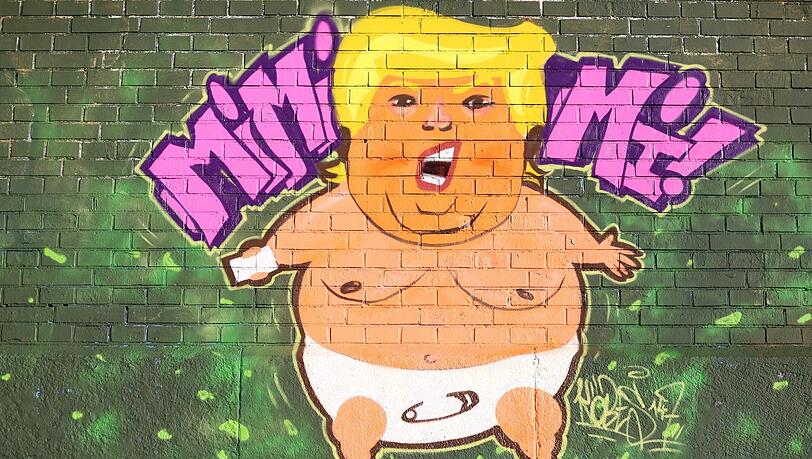 Trump ist abgewählt - doch dieser quengelnde Baby-Donald an einer Wand in Thalkirchen bleibt. Trump ist abgewählt - doch dieser quengelnde Baby-Donald an einer Wand in Thalkirchen bleibt.