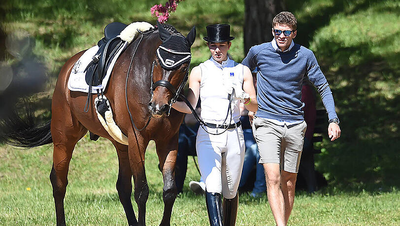 Lisa und Thomas Müller bei der "Pferd International" im Mai auf der Olympia-Reitlanlage in München. Lisa und Thomas Müller bei der "Pferd International" im Mai auf der Olympia-Reitlanlage in München.