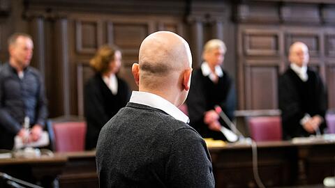 Der wegen Mordes angeklagte 48 Jahre alte Mann ist erneut verurteilt worden.