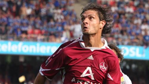 Guter Auftritt gegen Schalke, aber bei Oenning nur zweite Wahl: Angelos Charisteas. Guter Auftritt gegen Schalke, aber bei Oenning nur zweite Wahl: Angelos Charisteas.
