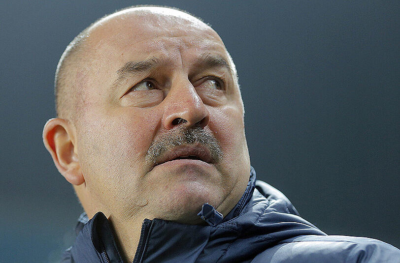 Tschertschessow war zuletzt Coach des polnischen Erstligisten Legia Warschau und führte den Klub zum Gewinn der Meisterschaft.