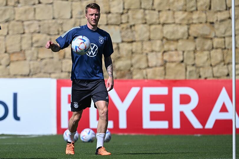 Im dritten Anlauf will er bei einer WM endlich glänzen: Dortmund-Star Marco Reus, der im Nationalteam mit Bayerns Thomas Müller um einen Stammplatz kämpft.