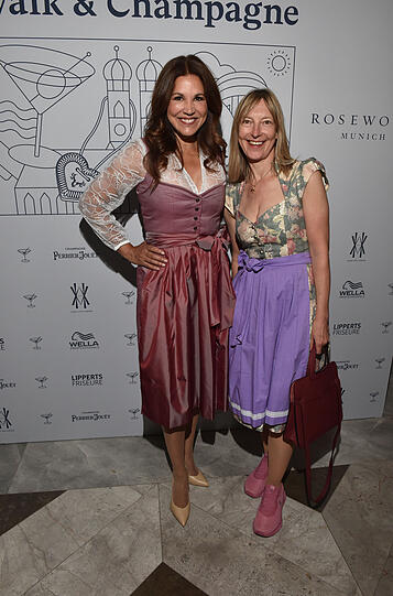 Karen Webb mit Yvonne Wirsing