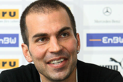 Markus Babbel soll mindestens bis Saisonende die Stuttgarter anführen.