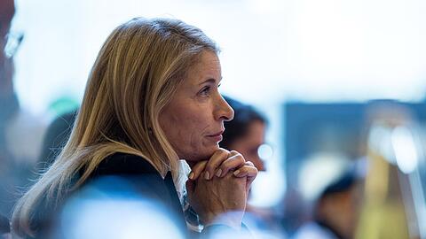 Bahn-Chefin Evelyn Palla zeigte sich betroffen von dem Zugungl&uuml;ck. Ihre Gedanken seien bei den Verstorbenen und Verletzten.