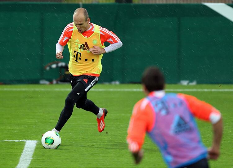 Bayern gegen Stuttgart. Die letzten Vorbereitungen vor dem Pokalendspiel in Berlin laufen. Hier sind die Bilder von der Trainingseinheit am Freitag.