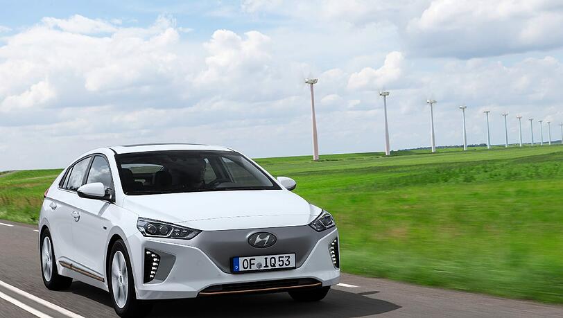 Der E-Motor des Hyundai Ionq Electric braucht praktisch keine Kühlung, deshalb ist sein Kühler geschlossen. Der E-Motor des Hyundai Ionq Electric braucht praktisch keine Kühlung, deshalb ist sein Kühler geschlossen.