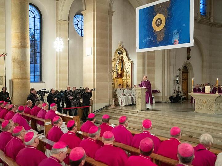 Sexueller Missbrauch ist ein weltweites Thema für die katholische Kirche.