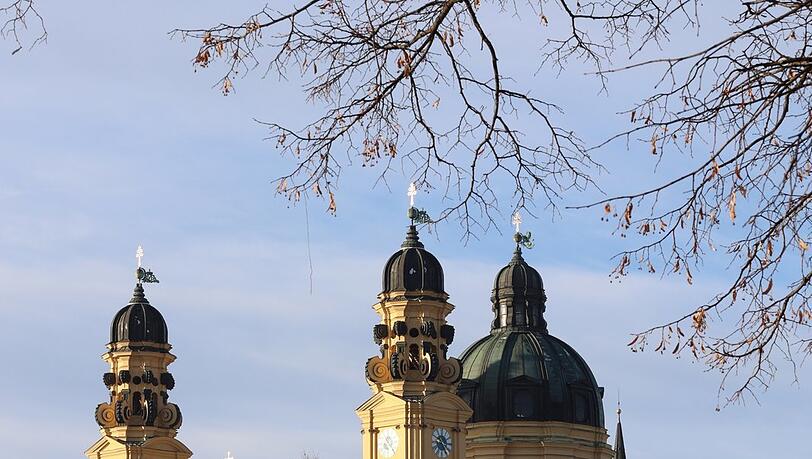 Die Theatinerkirche strahlt! Die Theatinerkirche strahlt!