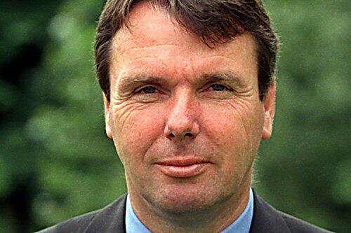 Heribert Bruchhagen versteht nicht, warum Bierhoff als DFB-Manager immer noch Nebengeschäfte macht.