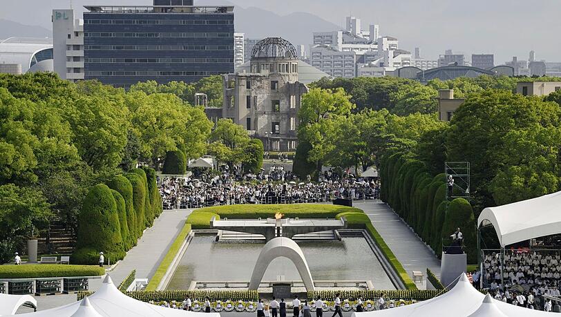 In der japanischen Stadt Hiroshima wurde der Opfer des Atombombenabwurfs vor 80 Jahren gedacht.