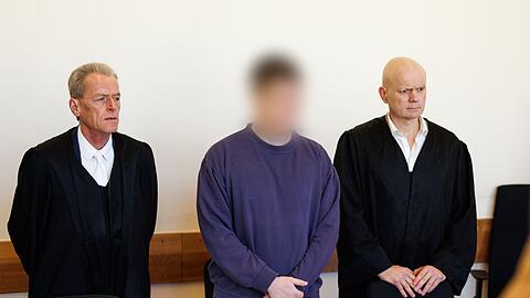 Der Mordprozess hat am Landgericht Detmold mit einem Gest&auml;ndnis des Angeklagten begonnen.