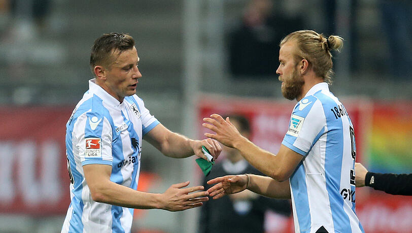 Der Löwen-Sturm stockt. Daran nicht unwesentlich beteilgt: Die Angreifer Ivica Olic (l.) und Christian Gytkjaer. Der Löwen-Sturm stockt. Daran nicht unwesentlich beteilgt: Die Angreifer Ivica Olic (l.) und Christian Gytkjaer.