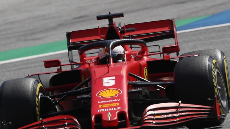 Sebastian Vettel vom Team Ferrari steuert im 2. Freien Training sein Auto auf der Rennstrecke in Spielberg. Sebastian Vettel vom Team Ferrari steuert im 2. Freien Training sein Auto auf der Rennstrecke in Spielberg.
