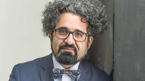 Ahmad Milad Karimi im AZ-Interview: Der 40-jährige Deutsch-Afghane ist Religionsphilosoph, Islamwissenschaftler, Dichter und Verleger. Seit Juni 2016 ist er Professor für islamische Philosophie an der Universität Münster.